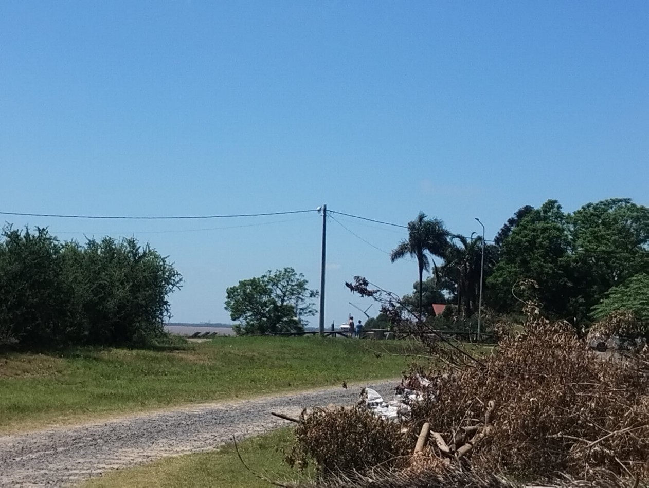 Terreno sobre costanera Pueblo Esther