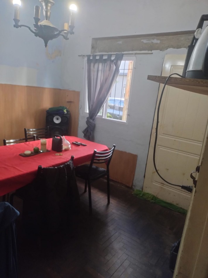 Casa con local en Barrio Belgrano