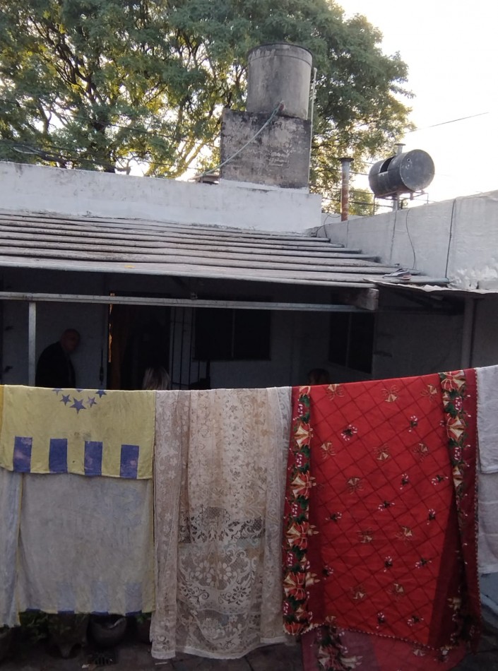 Casa con local en Barrio Belgrano