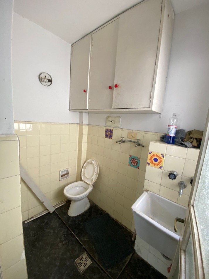 DEPARTAMENTO 2 DORMITORIOS CON COCHERA - RIOJA 953 0902