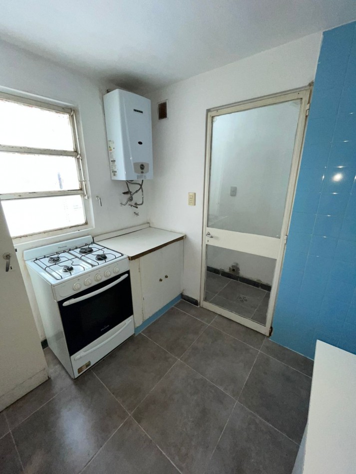 MONOAMBIENTE SARMIENTO 1247 - 5o PISO