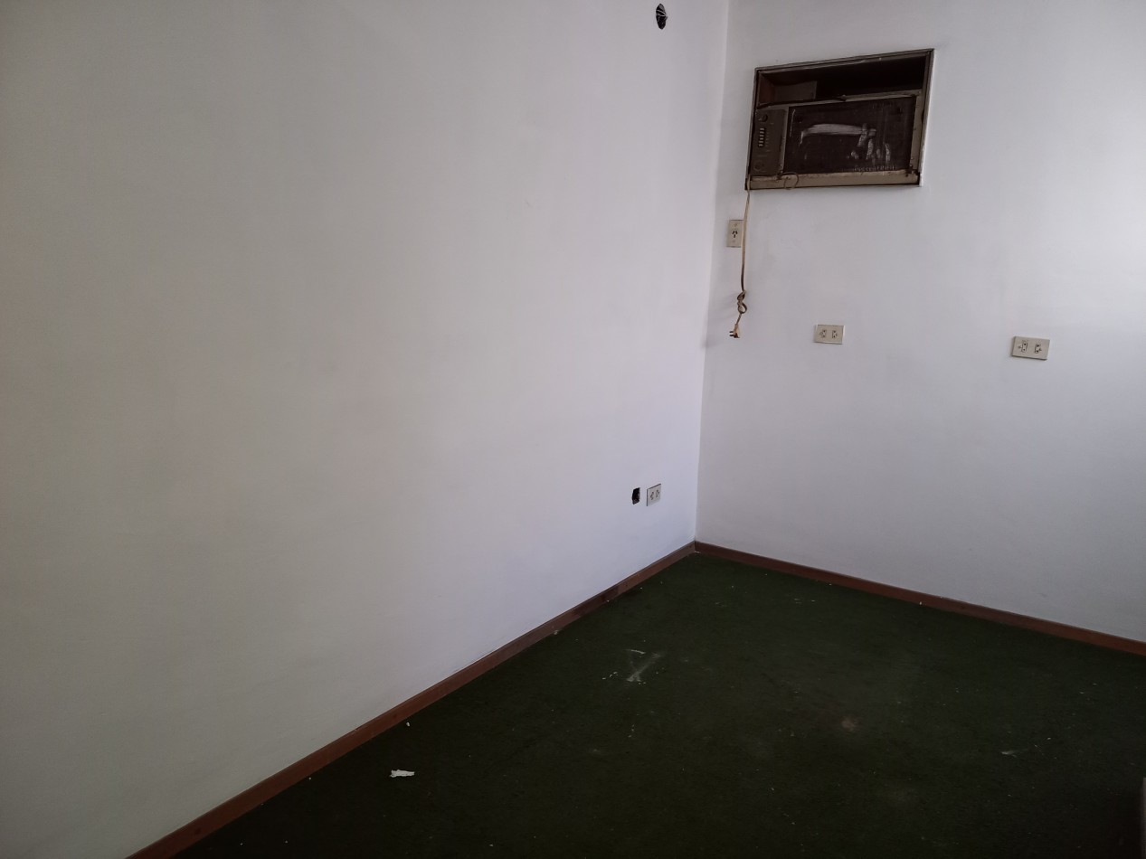 Casa con Local en zona comercial Zona Norte