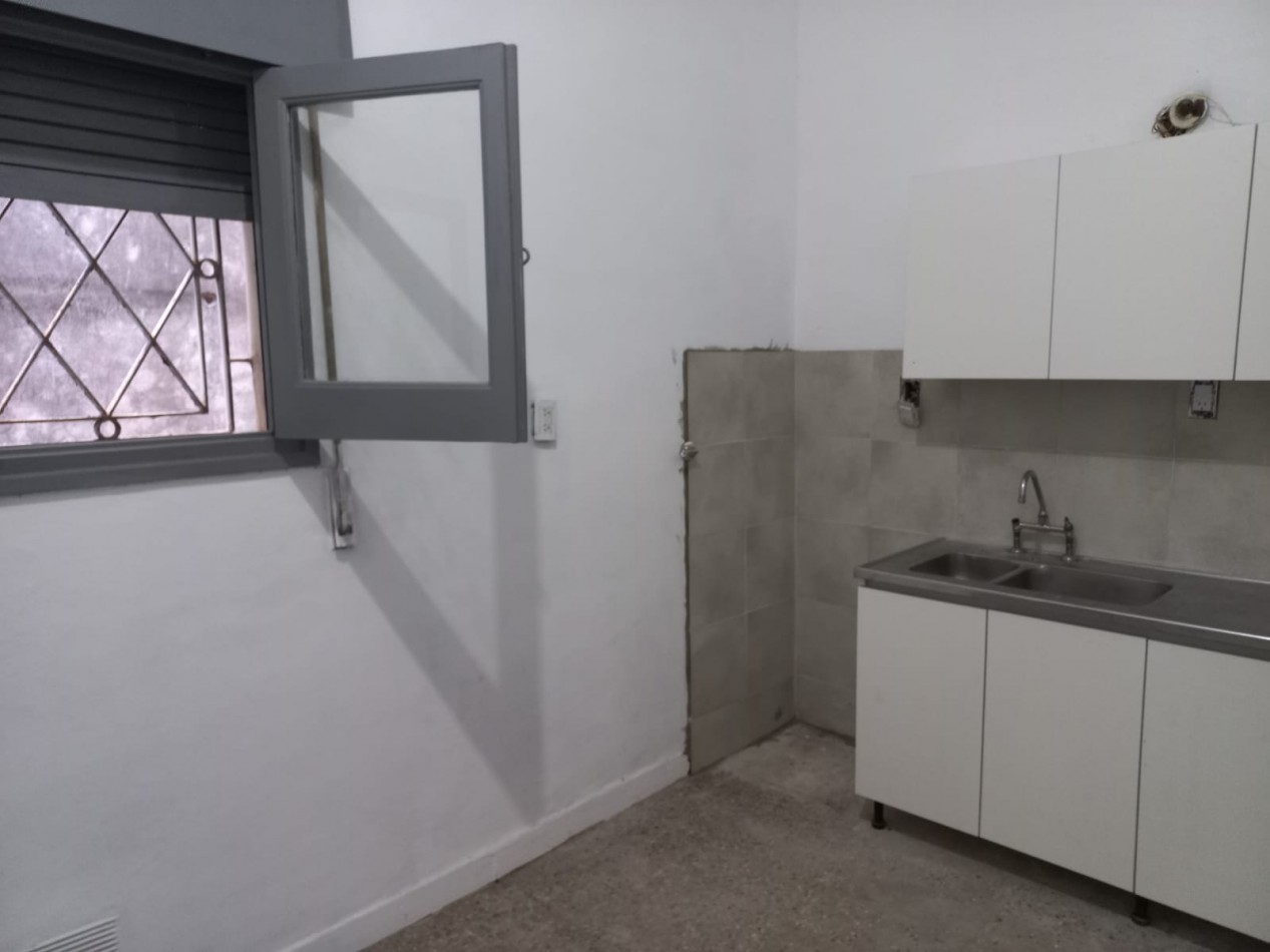 Casa con Local en zona comercial Zona Norte