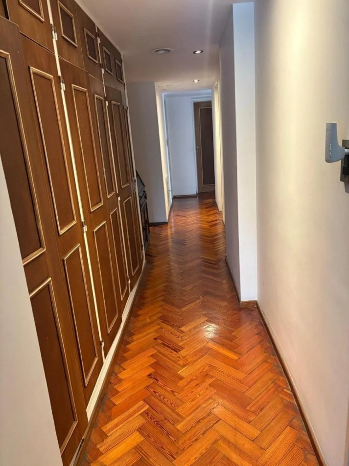 Gran Piso Exclusivo 4 dormitorios sobre Av Pellegrini con Impresionante Balcon