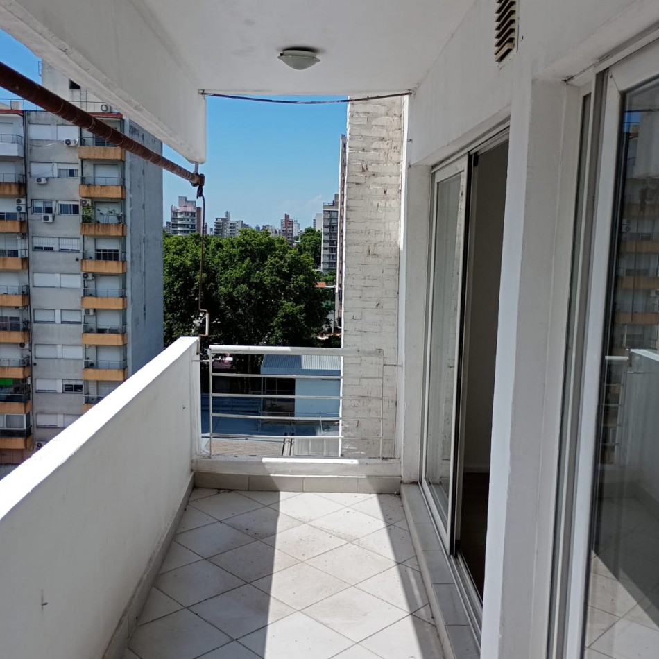 AV FRANCIA 1658 07-03 - DEPARTAMENTO 1 DORMITORIO (ZONA FACULTAD MEDICINA UNR)