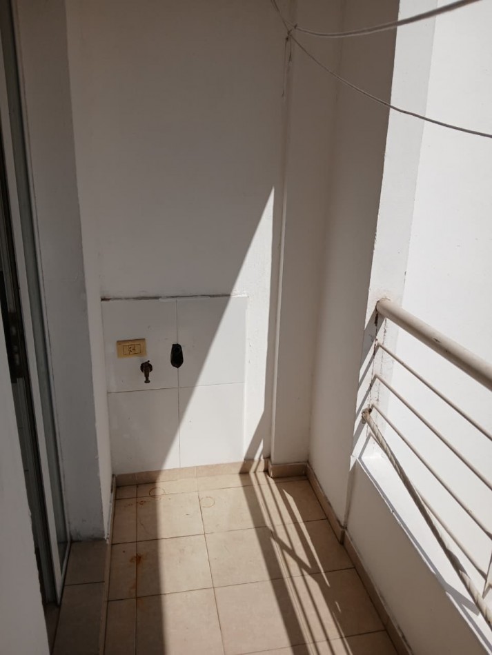 1o DE MAYO 1530 03-01