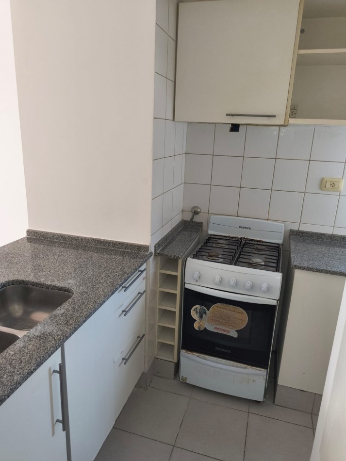 AV. FRANCIA 1658 5o PISO MONOAMBIENTE