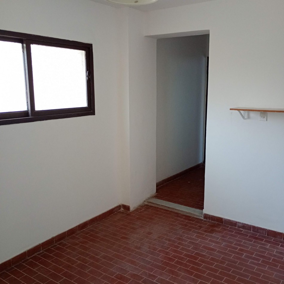 GRAN PROPIEDAD DE 8 DORMITORIOS Y 6 BAÑOS 