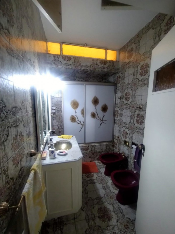 Importante casa de 3 dormitorios en barrio industrial
