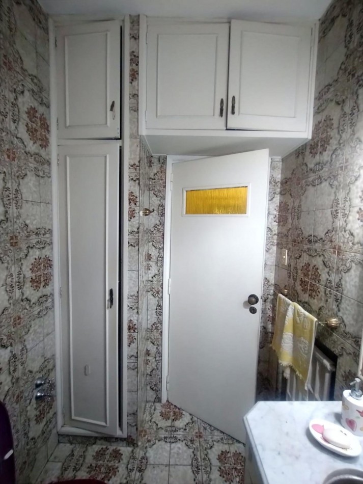 Importante casa de 3 dormitorios en barrio industrial