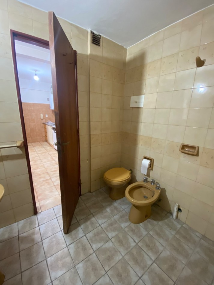 DEPARTAMENTO ZEBALLOS 856 04-02
