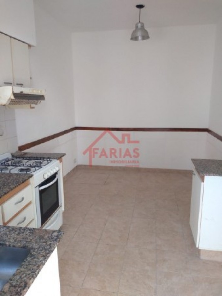 Casa en Granadero Baigorria lado rio