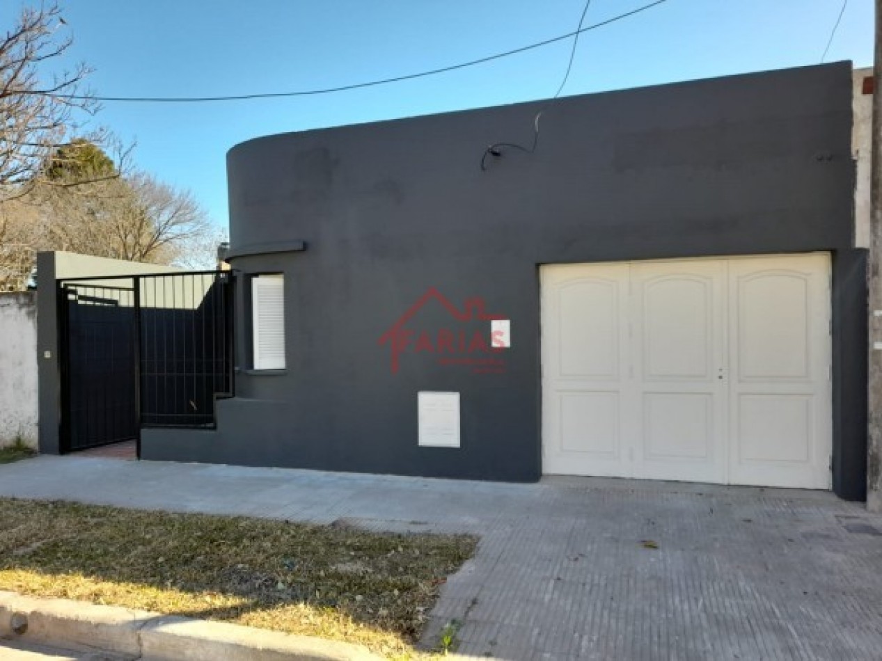 Casa en Granadero Baigorria lado rio