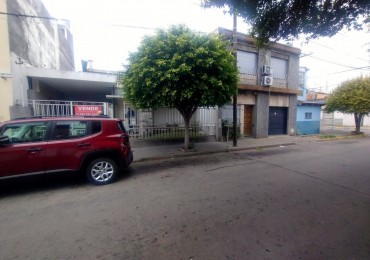 Importante casa de 3 dormitorios en barrio industrial