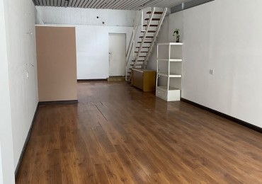 SAN MARTIN 1250 - AMPLIO LOCAL COMERCIAL A LA CALLE